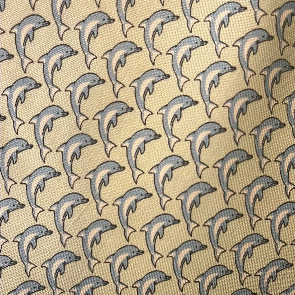 Vineyard Vines Silk Dolphin Tie